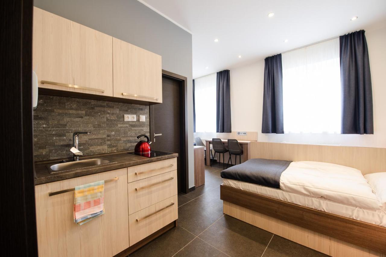 Apartments Danube Братислава Экстерьер фото