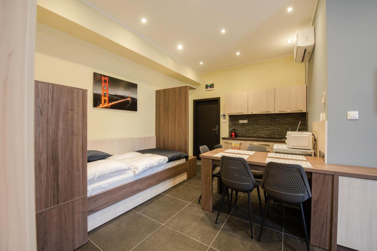 Apartments Danube Братислава Экстерьер фото