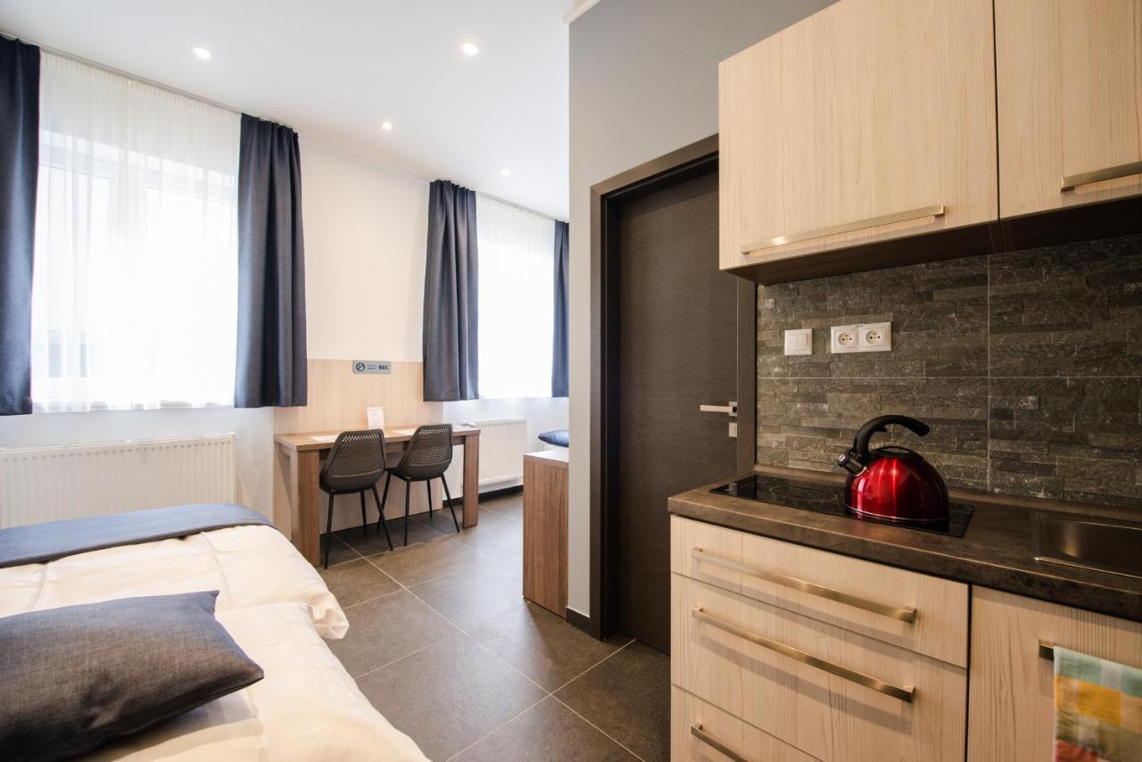 Apartments Danube Братислава Экстерьер фото