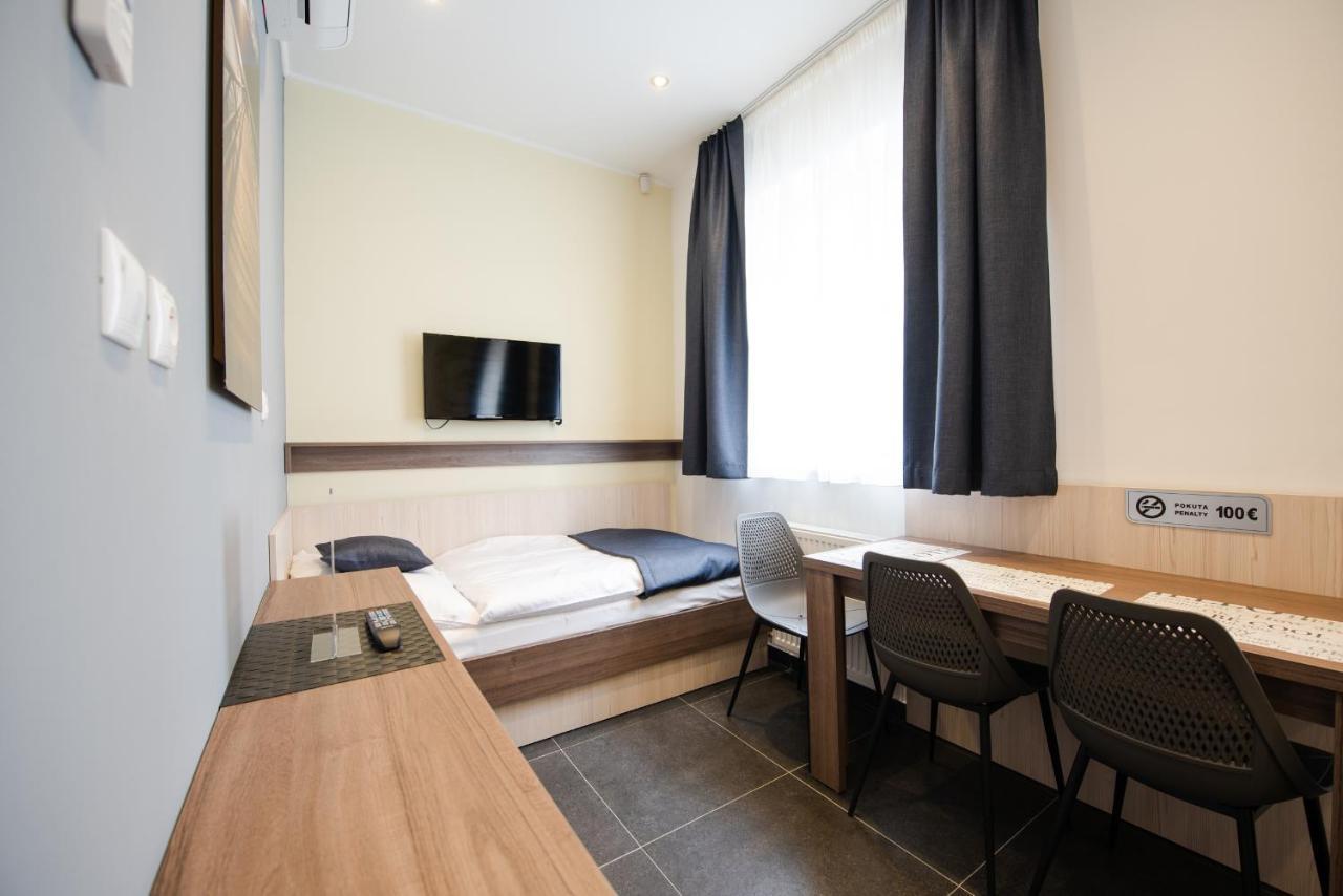 Apartments Danube Братислава Экстерьер фото