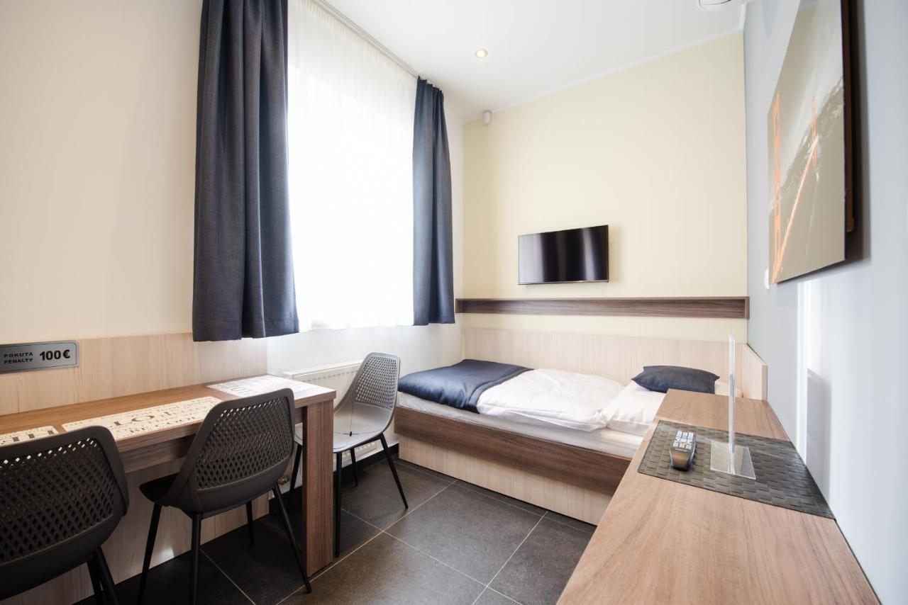 Apartments Danube Братислава Экстерьер фото