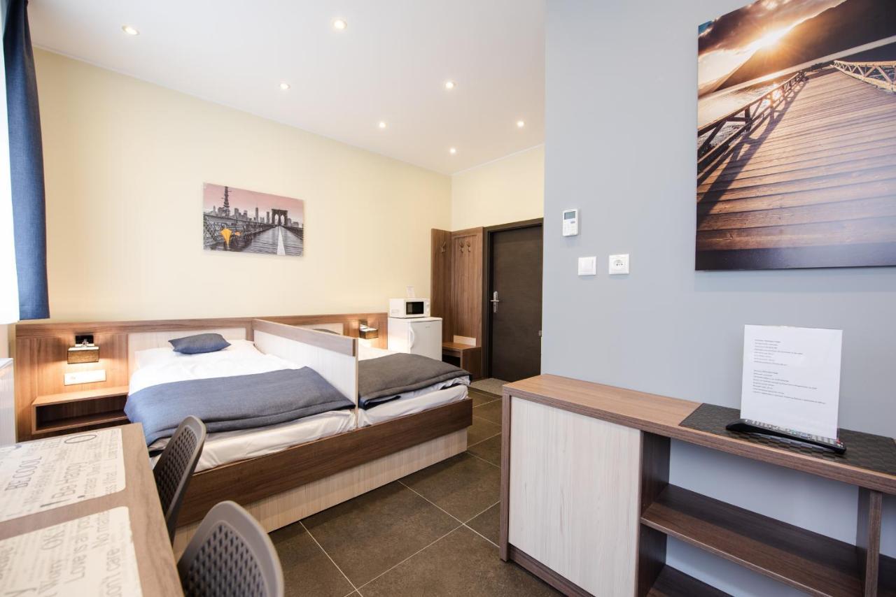 Apartments Danube Братислава Экстерьер фото