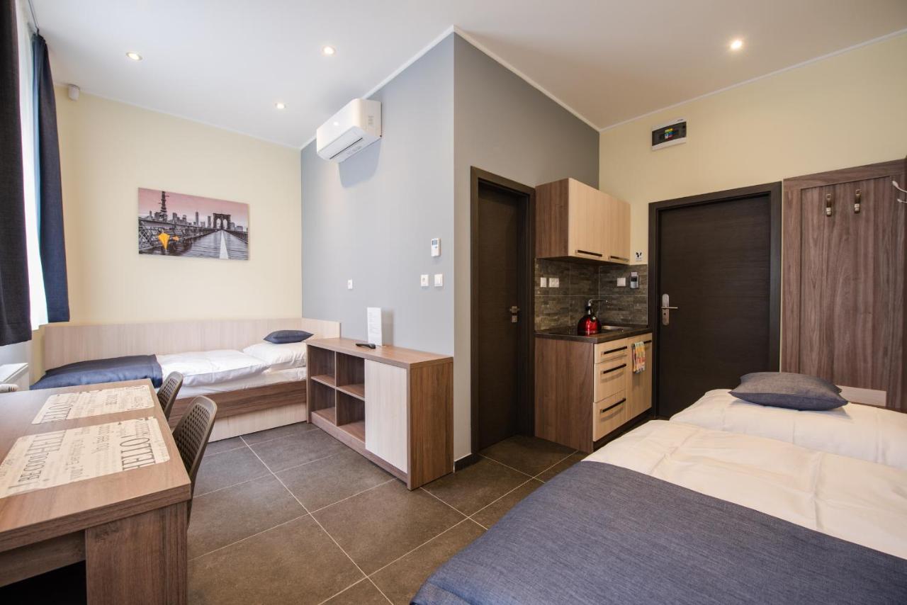 Apartments Danube Братислава Экстерьер фото