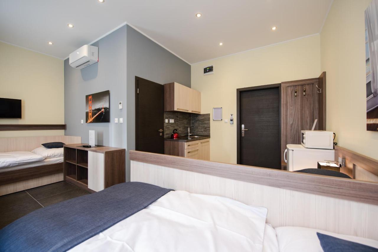 Apartments Danube Братислава Экстерьер фото